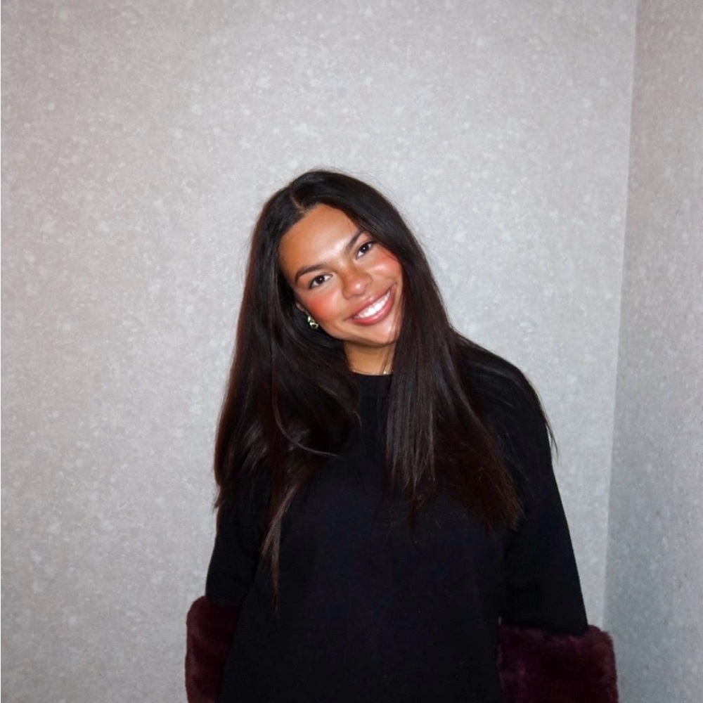 Meet your Posher, Alexis